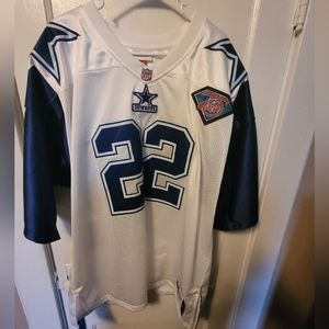 Size 56. Dallas cowboy E Smith Jersey
